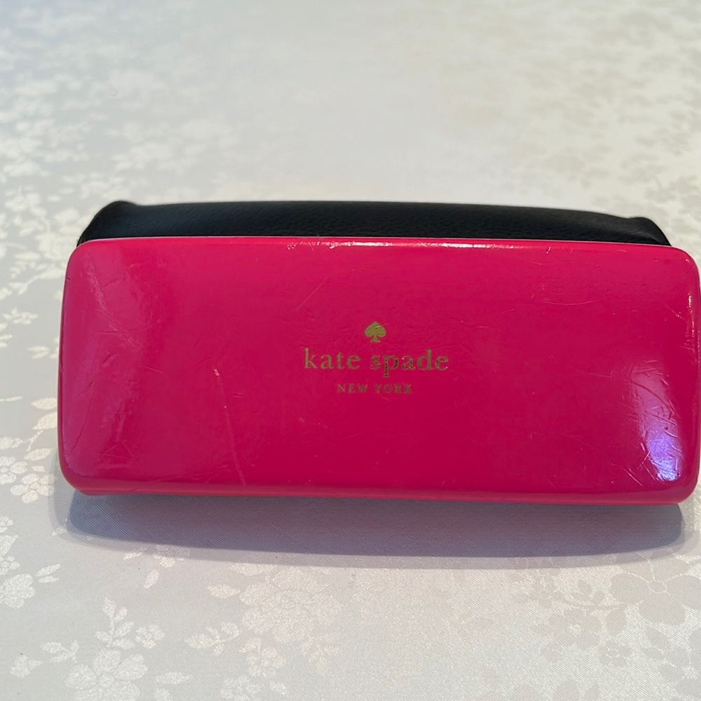 Kate Spade eyeglass case with cleaning cloth